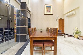 Fabhotel The Grand Manmuralidhar