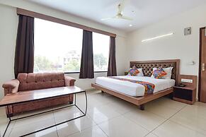 Fabhotel The Grand Manmuralidhar