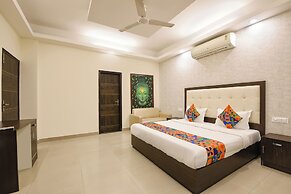 Fabhotel Harnoor House