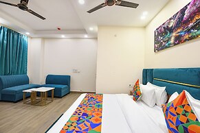 Fabhotel Angel Pink The Premium