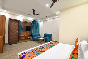 Fabhotel Angel Pink The Premium