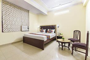 Fabhotel Silver Stay 04