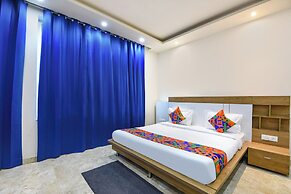 Fabhotel Skylight Inn