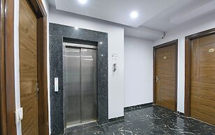Fabhotel Skylight Inn