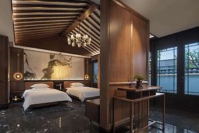 MOONRISE HOTELS & RESORTS