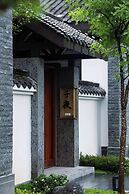 MOONRISE HOTELS & RESORTS