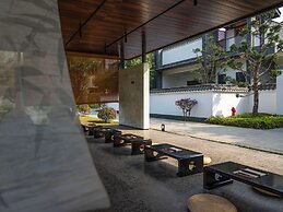 MOONRISE HOTELS & RESORTS