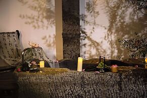 MOONRISE HOTELS & RESORTS
