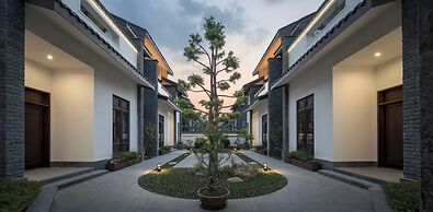 MOONRISE HOTELS & RESORTS