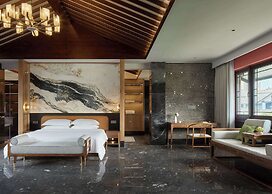 MOONRISE HOTELS & RESORTS