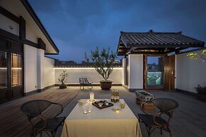 MOONRISE HOTELS & RESORTS