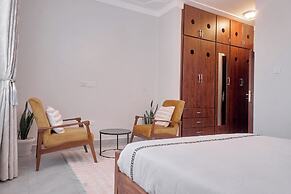 B&S Luxe Living