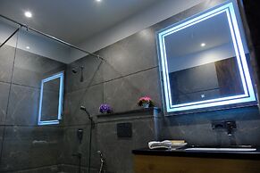 ACR Luxury Hotel