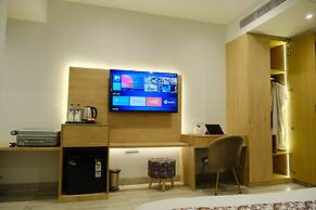 ACR Luxury Hotel