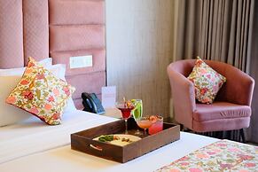 ACR Luxury Hotel