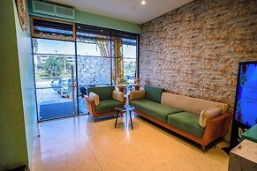 ACR Luxury Hotel