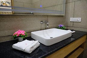 ACR Luxury Hotel