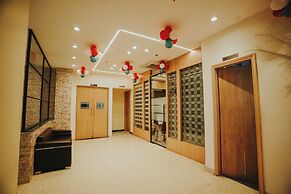 ACR Luxury Hotel