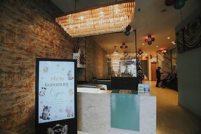 ACR Luxury Hotel