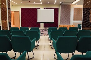 ACR Luxury Hotel