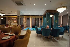 ACR Luxury Hotel