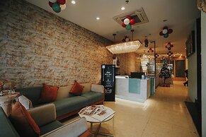 ACR Luxury Hotel