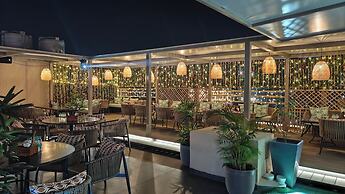 ACR Luxury Hotel