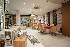 ACR Luxury Hotel