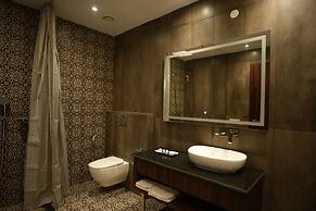 ACR Luxury Hotel