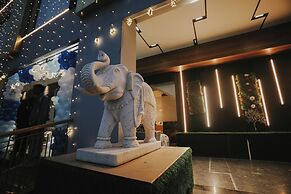ACR Luxury Hotel