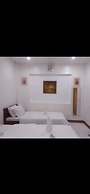Luna Oslob Travellers Inn