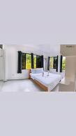 Luna Oslob Travellers Inn