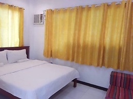 Luna Oslob Travellers Inn