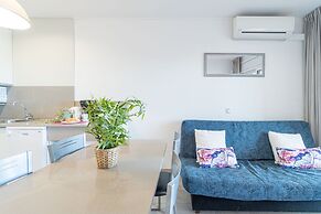Beachfront Apartment With Sea Views