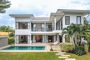 One of Phukets Best Villas V212