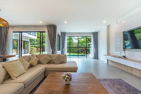One of Phukets Best Villas V212