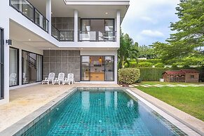 One of Phukets Best Villas V212