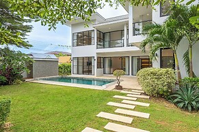 One of Phukets Best Villas V212