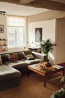 A Place - Leeuwenstraat 20