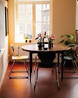 A Place - Leeuwenstraat 20