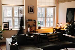A Place - Leeuwenstraat 20