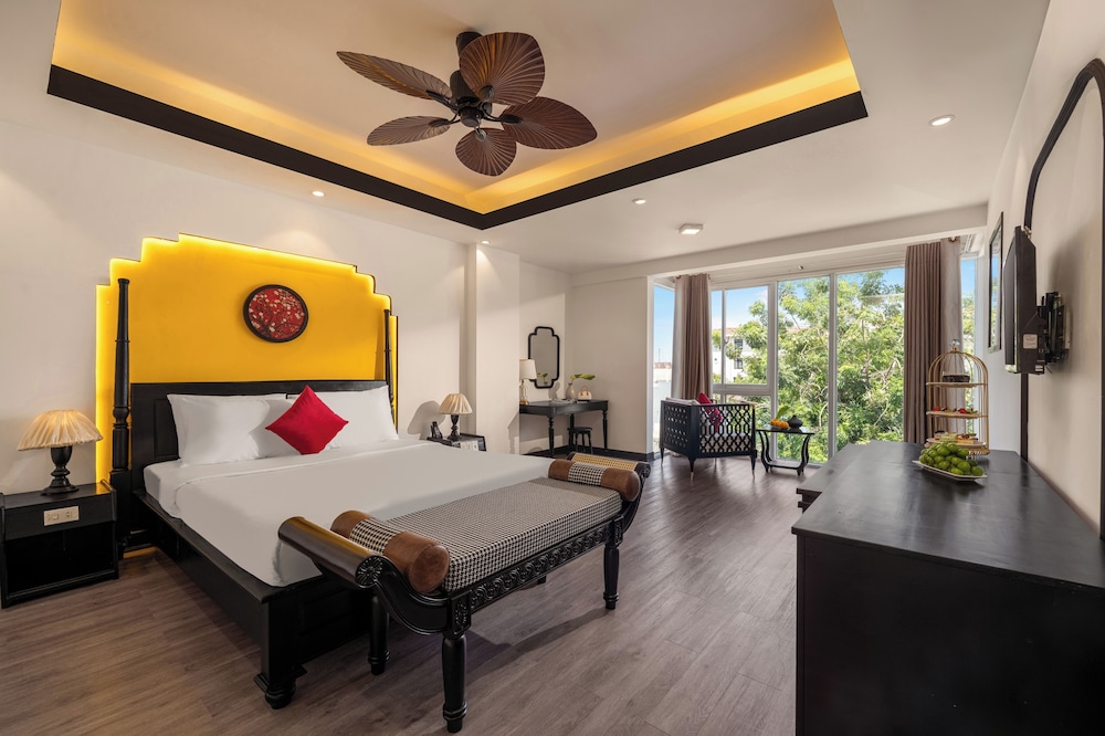 Fusion Point Hotel