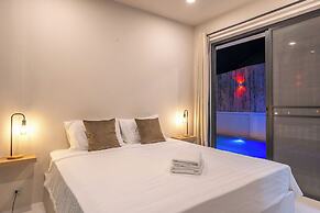 Stylish Rooftop Pool Villa Sea View V211