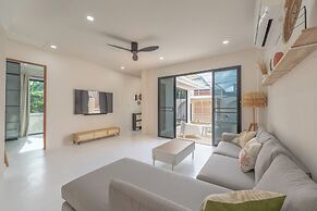 Stylish Rooftop Pool Villa Sea View V211