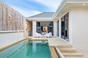 Stylish Rooftop Pool Villa Sea View V211