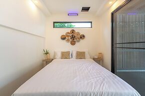 Stylish Rooftop Pool Villa Sea View V211