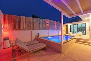 Stylish Rooftop Pool Villa Sea View V211