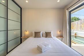 Stylish Rooftop Pool Villa Sea View V211
