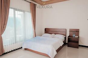 Tentrem Syariah Nexura Collection