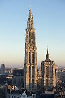 A Place - Oude Koornmarkt 1